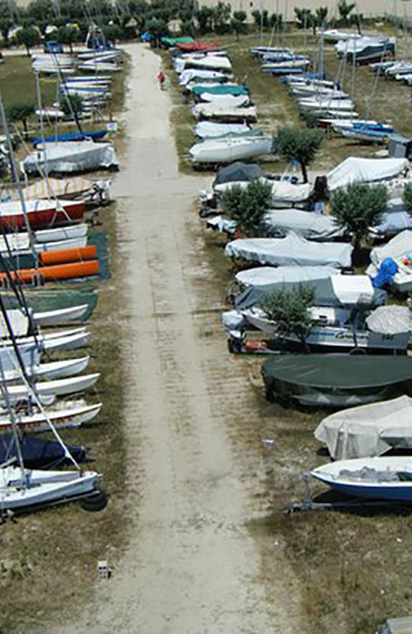 Parcheggio auto Isole Eolie